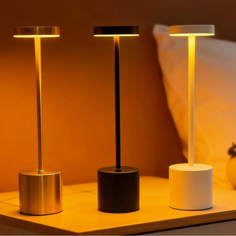 Luminária LED touch recarregável sem fio para mesa de cabeceira com design moderno e iluminação ambiente.