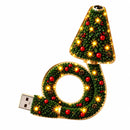 Encante sua casa neste Natal com o projetor natalino LED USB da Almora Home. São 6 padrões festivos para criar uma decoração cheia de magia.